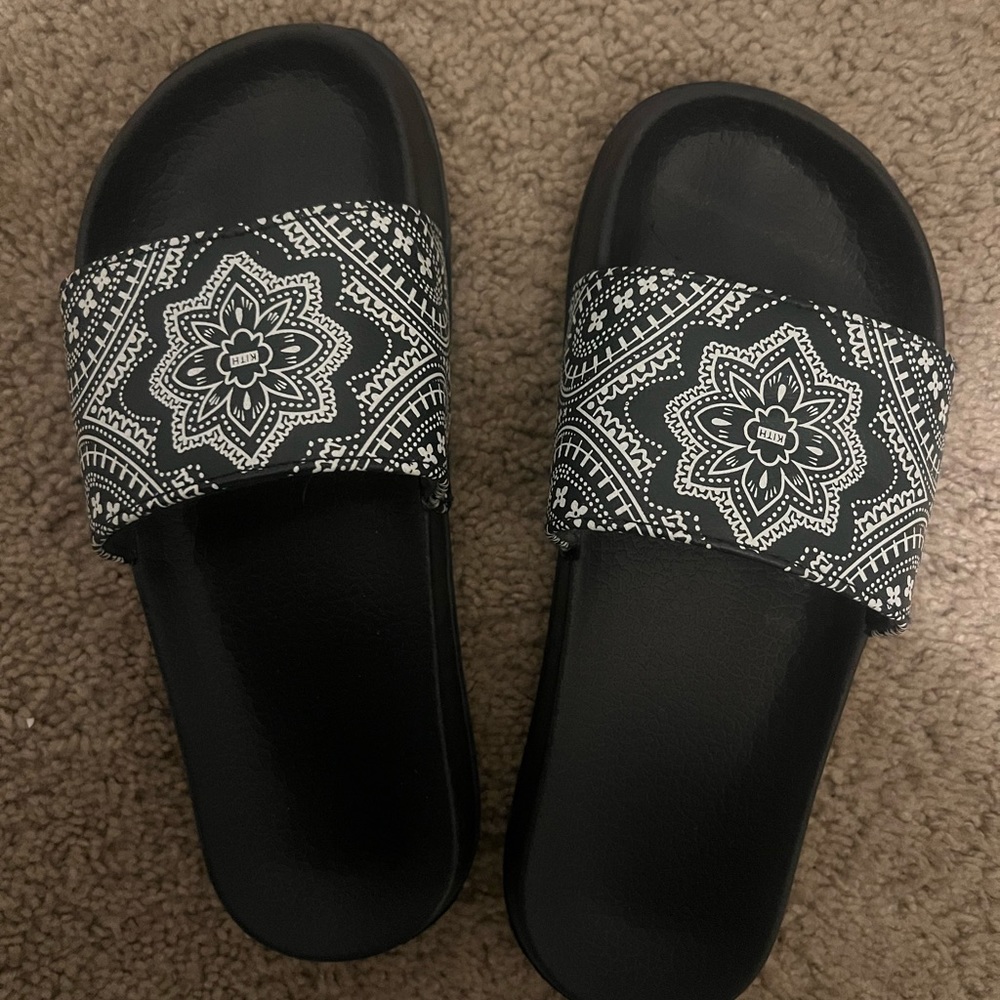 KITH Leather Paisley Print Slides